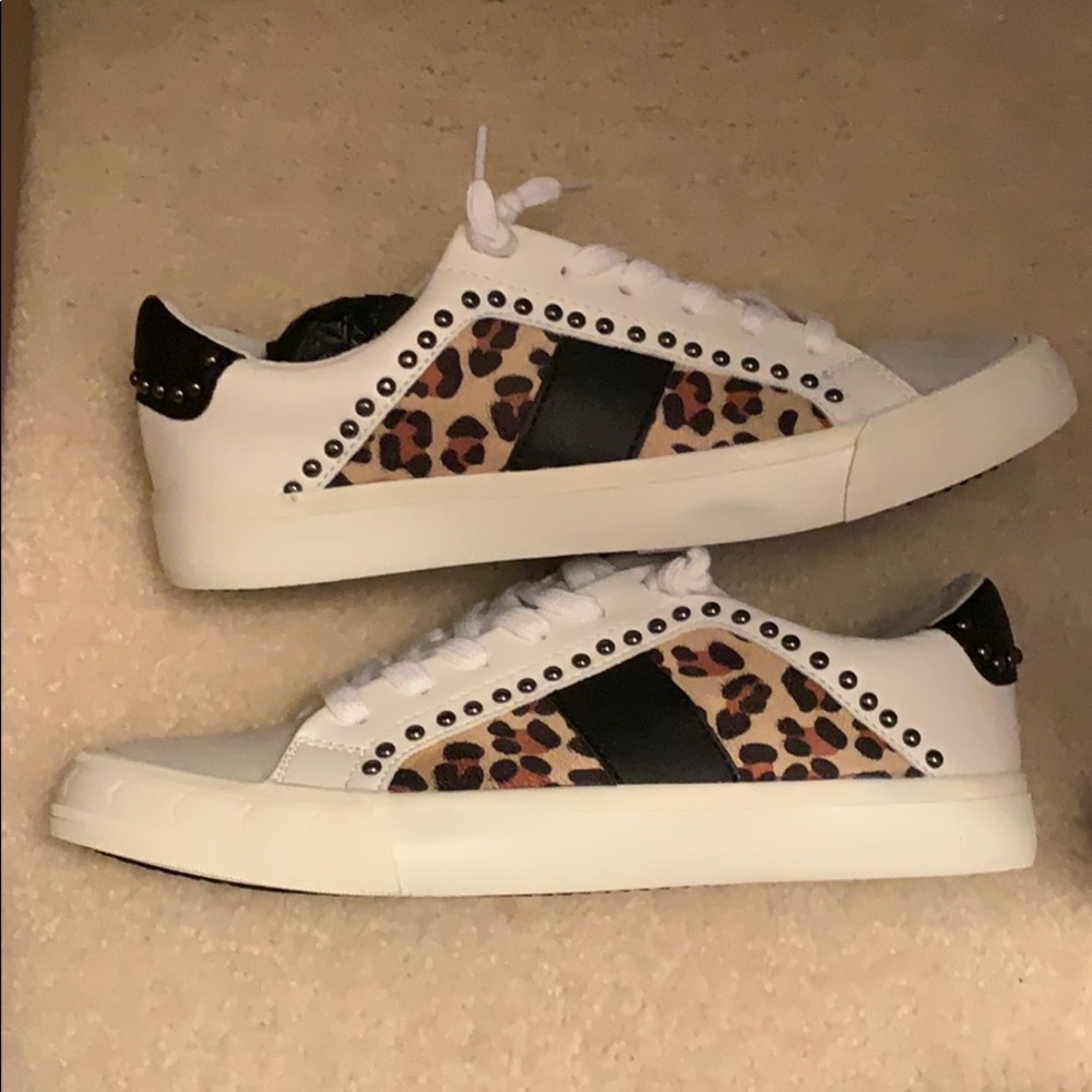 NWT Studded leopard sneakers